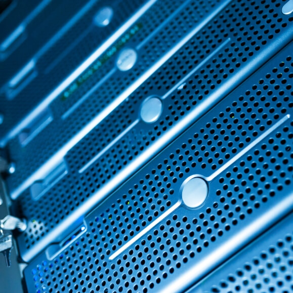 Windows Server vs Linux Server: Pros and Cons